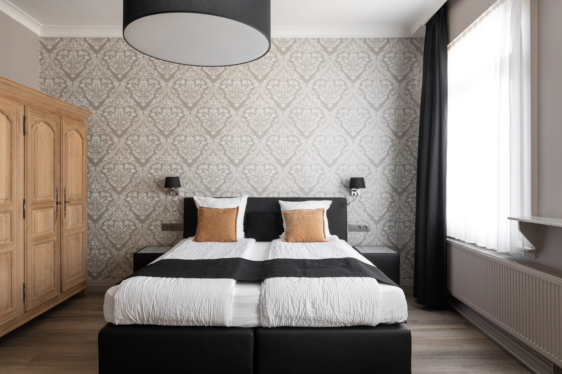 Room Charmant