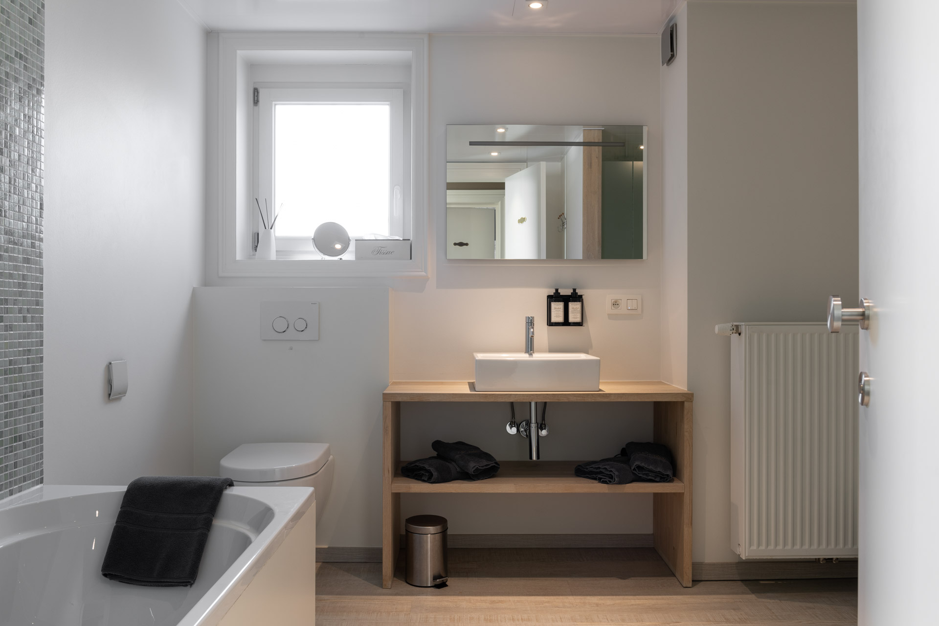 Badkamer bad charmant bnb Herenhuis Izegem