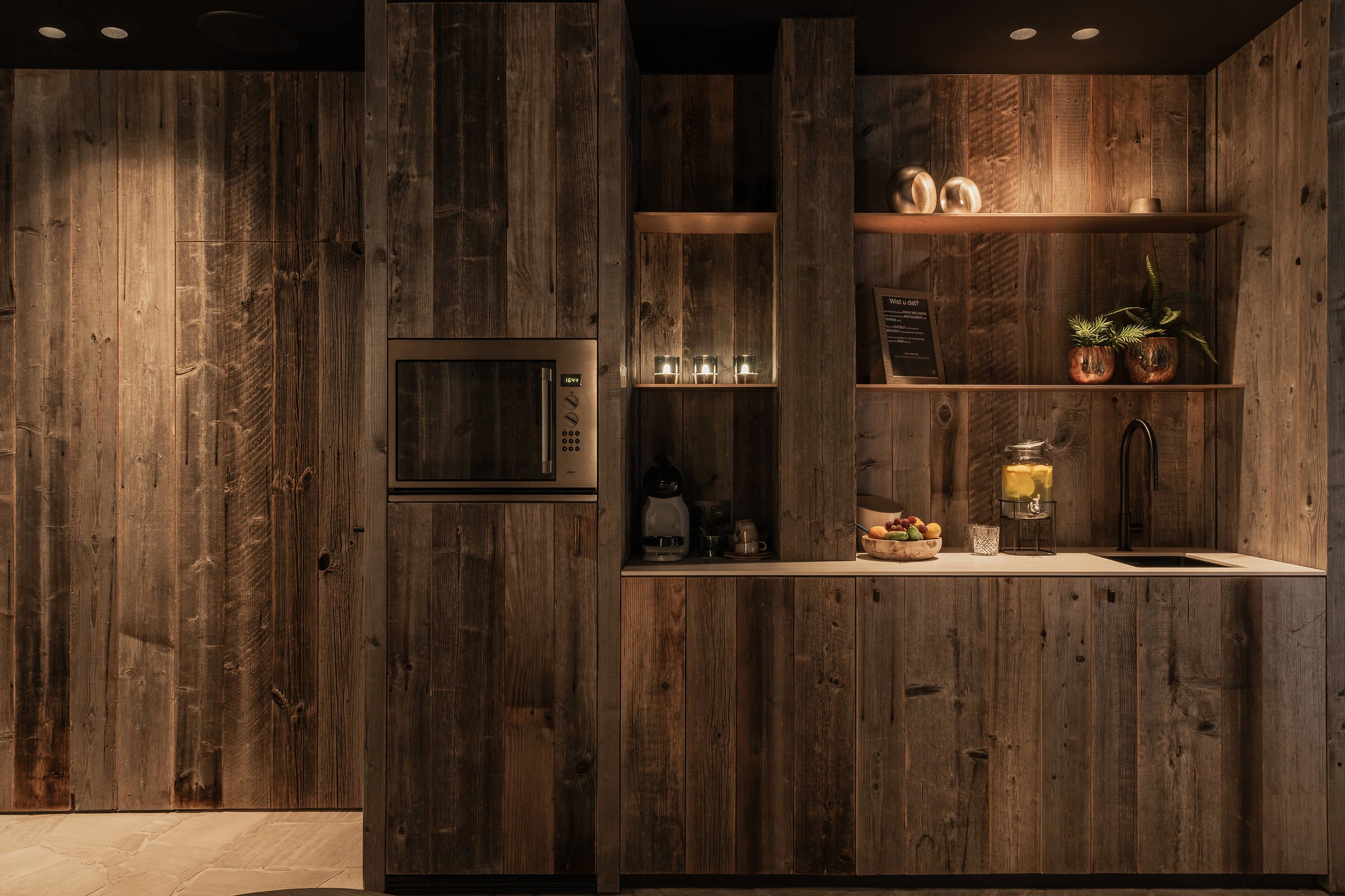 Frigo en kast Privé wellness Herenhuis Izegem